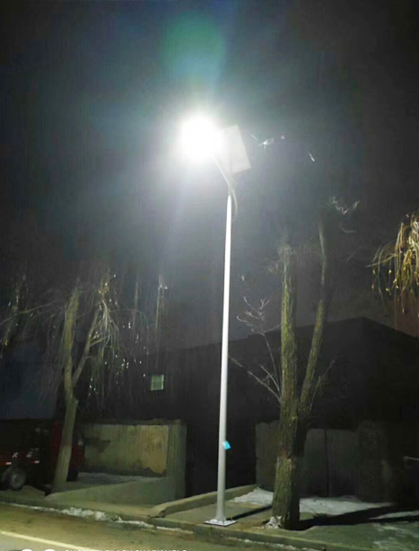 積石山縣太陽(yáng)能路燈項(xiàng)目