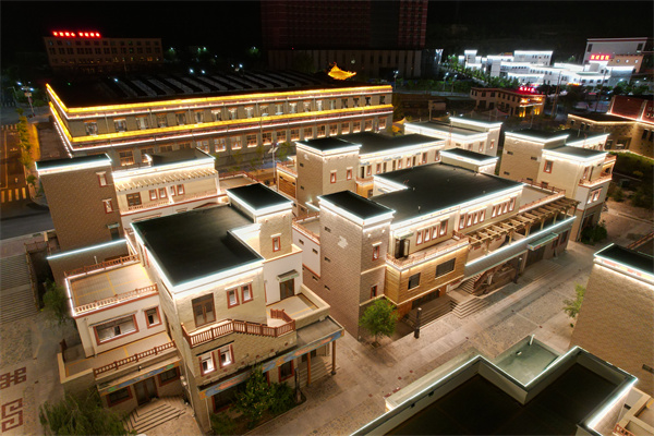 青海尖扎風(fēng)景區(qū)亮化工程