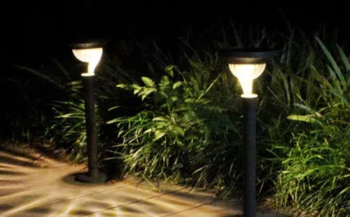 蘭州太陽(yáng)能草坪燈的系統(tǒng)組成及控制原理