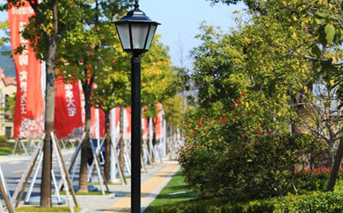 點亮蘭州夜色：庭院燈的美學與實用價值