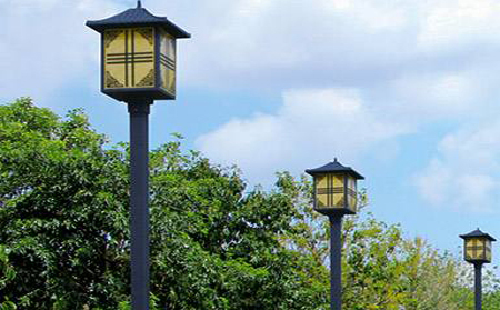 太陽能庭院燈怎么選亮度與續(xù)航更耐用