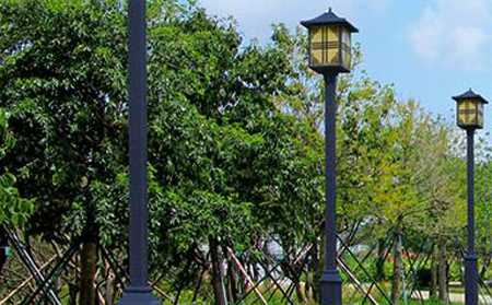 太陽能庭院燈價(jià)格為何差三倍？關(guān)鍵看這幾點(diǎn)